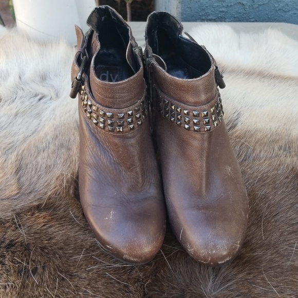 Bootie - Picture 2 of 5